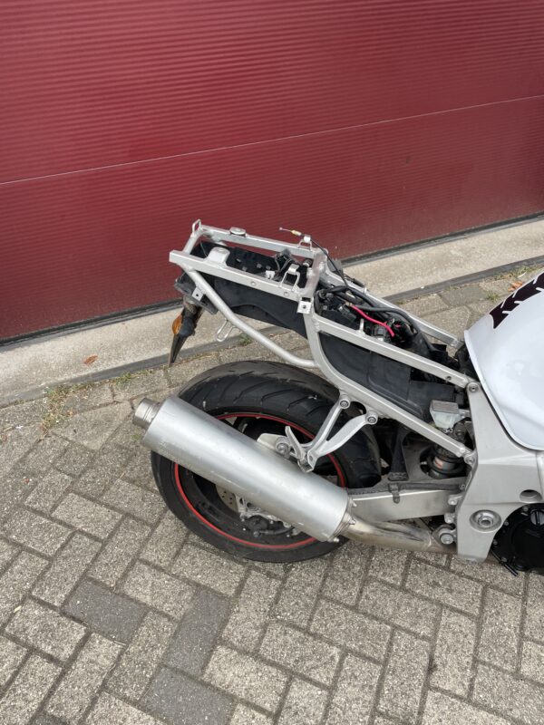 Suzuki GSXR 600 K1 - Afbeelding 6