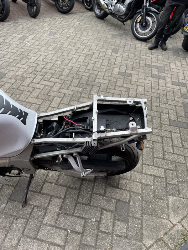 Suzuki GSXR 600 K1 - Afbeelding 7