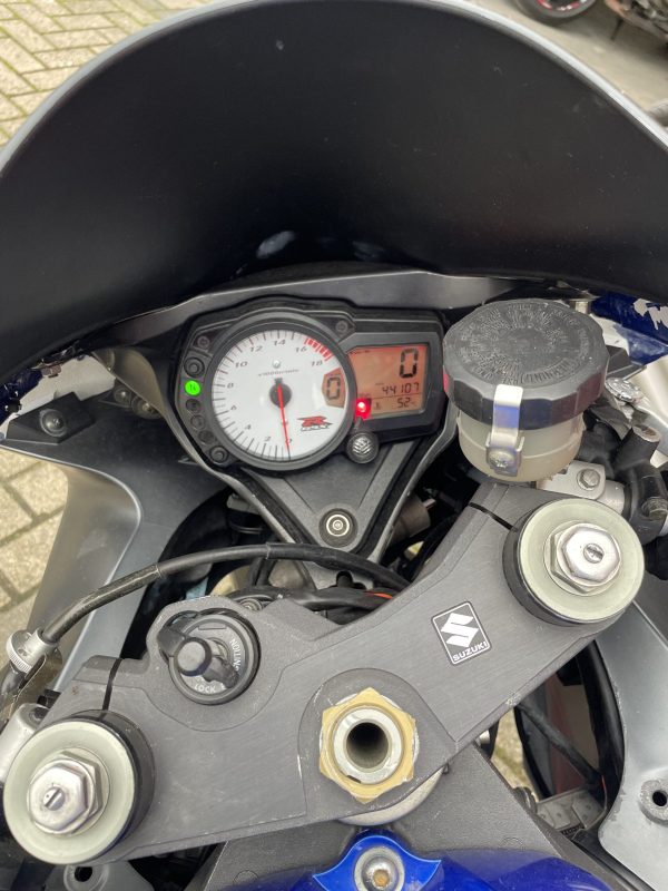 Suzuki GSXR 750 Verlengd (op kenteken) Launchcontrol - Afbeelding 15