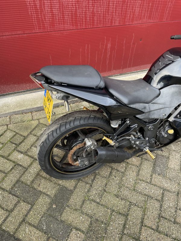 Kawasaki Ninja 250 R A2 - Afbeelding 8