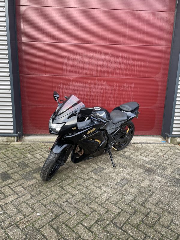 Kawasaki Ninja 250 R A2 - Afbeelding 2