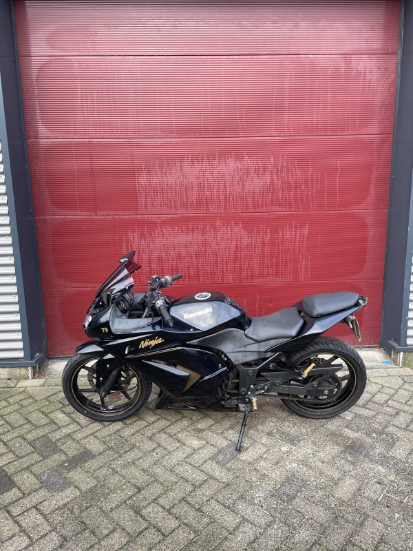 Kawasaki Ninja 250 R A2 - Afbeelding 3