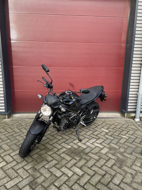 Bijna Nieuwe Suzuki SV 650 ABS 2020 3000KM - Afbeelding 2