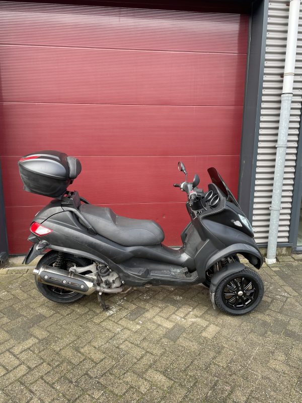 Piaggio MP3 400 LT weinig km - Afbeelding 4