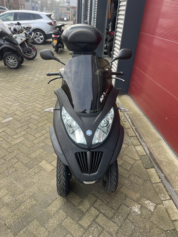 Piaggio MP3 400 LT weinig km - Afbeelding 9