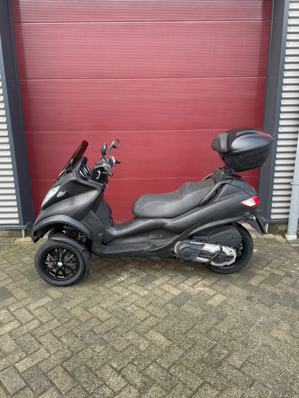 Piaggio MP3 400 LT weinig km - Afbeelding 3