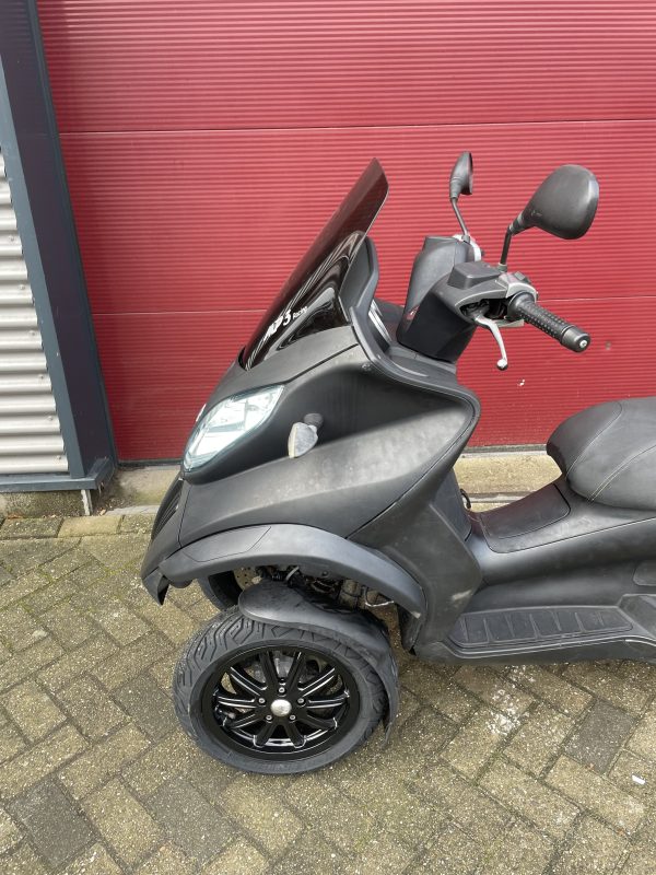 Piaggio MP3 400 LT weinig km - Afbeelding 5