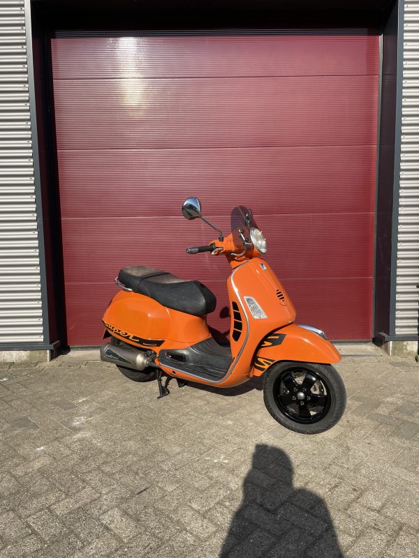 Vespa GT 200 L GT200L koopje gts 300