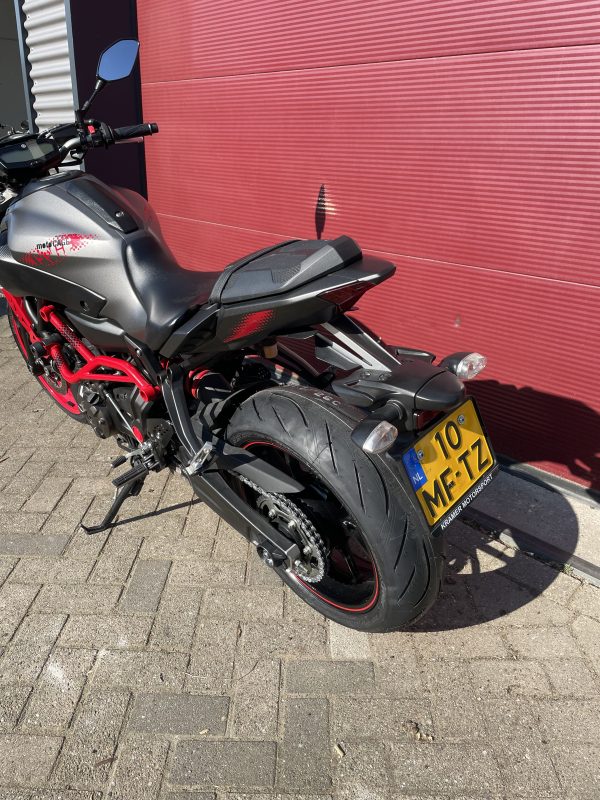 Hele nette Yamaha MT 07 ABS Moto Cage editie - Afbeelding 10
