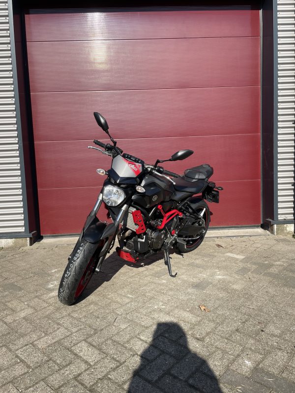 Hele nette Yamaha MT 07 ABS Moto Cage editie - Afbeelding 2