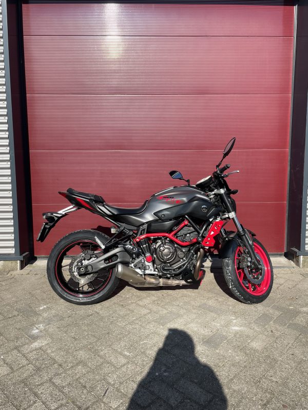 Hele nette Yamaha MT 07 ABS Moto Cage editie - Afbeelding 4