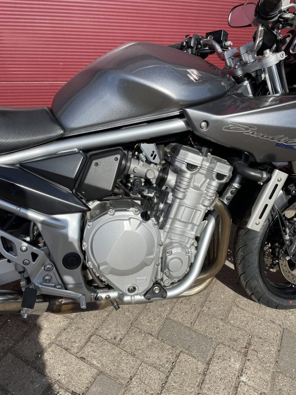 Suzuki GSF 1250 S Bandit ABS Eerste eigenaar lage tellerstand - Afbeelding 7