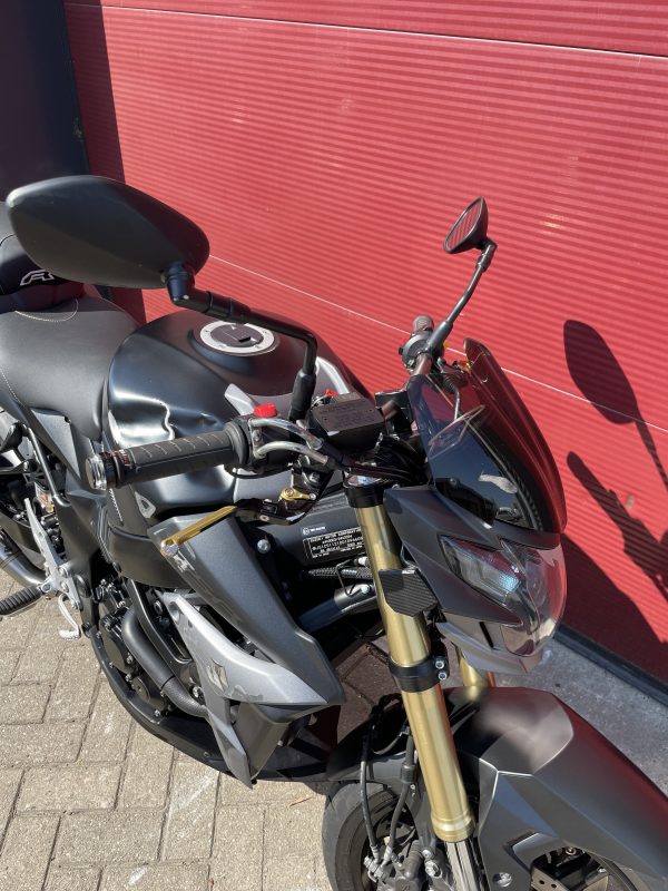 Suzuki GSR 750 ABS Lichte schade lage tellerstand - Afbeelding 12