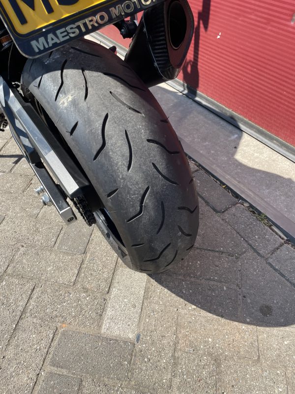 Suzuki GSR 750 ABS Lichte schade lage tellerstand - Afbeelding 14