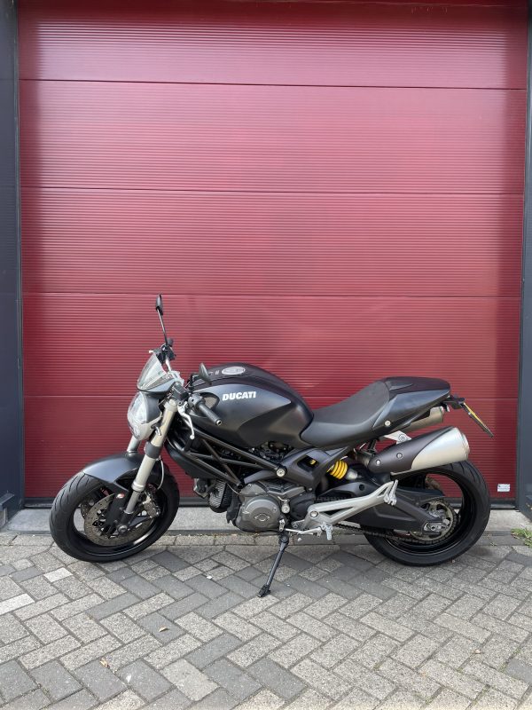 GAVE Ducati Monster 696 Plus lage km stand - Afbeelding 4