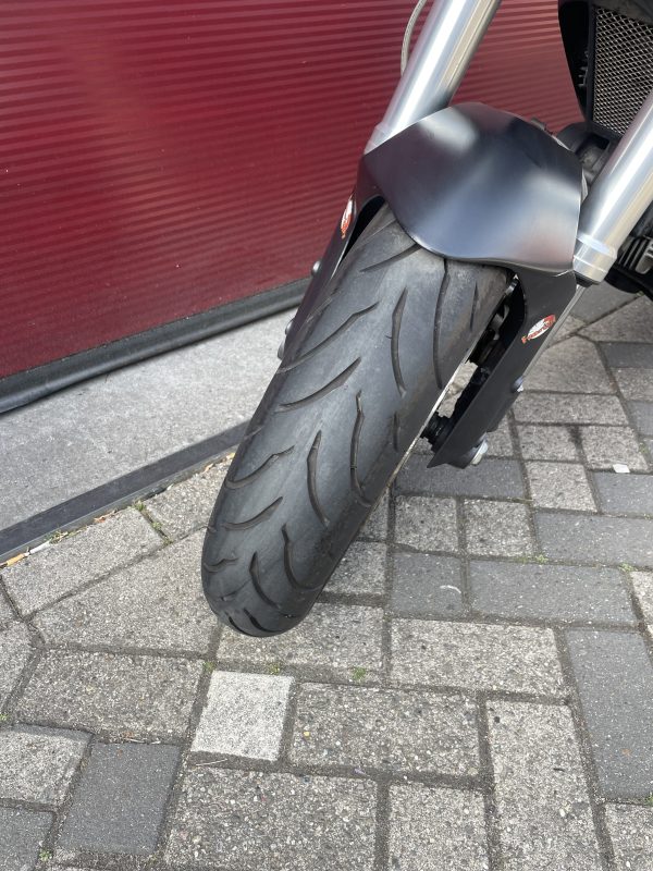 GAVE Ducati Monster 696 Plus lage km stand - Afbeelding 9