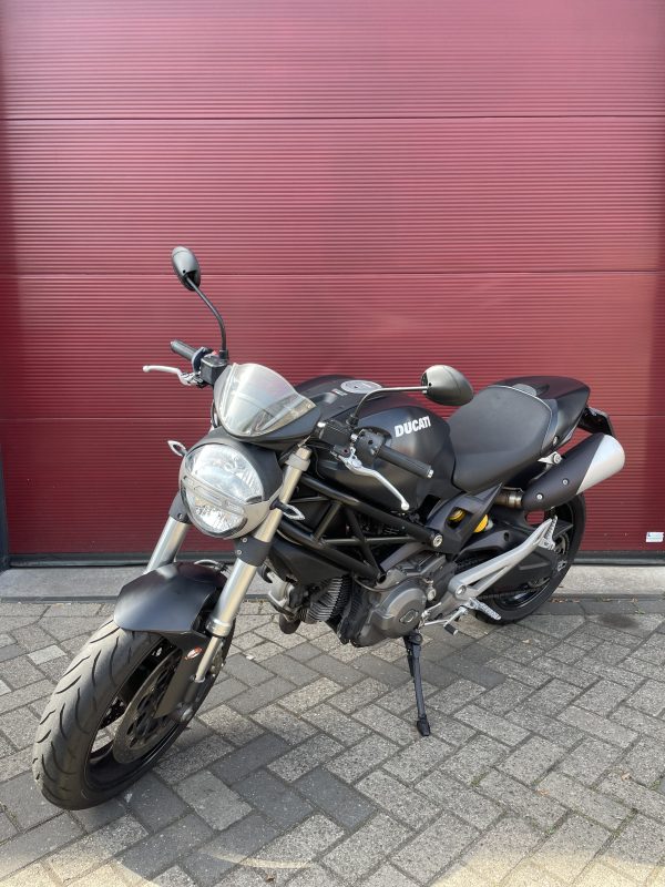 GAVE Ducati Monster 696 Plus lage km stand - Afbeelding 2
