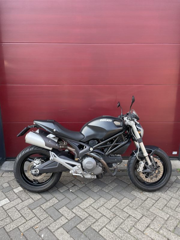 GAVE Ducati Monster 696 Plus lage km stand - Afbeelding 3
