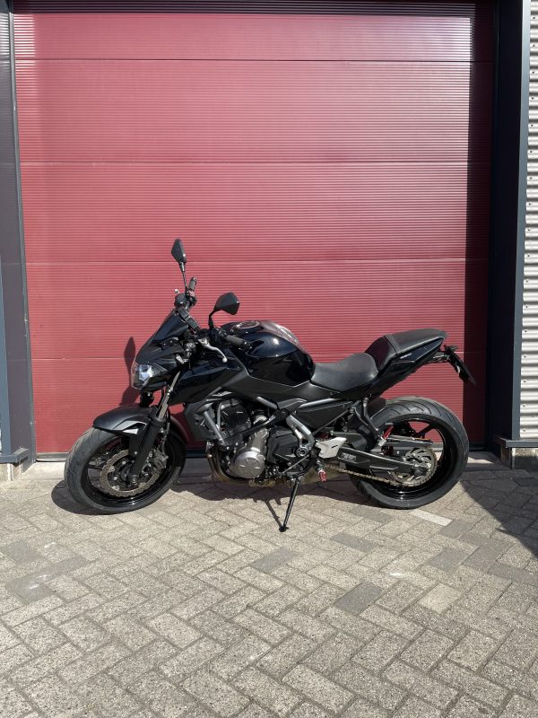 Kawasaki Z 650 ABS Nieuwe banden - Afbeelding 3