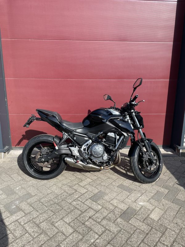 Kawasaki Z 650 ABS Nieuwe banden - Afbeelding 4