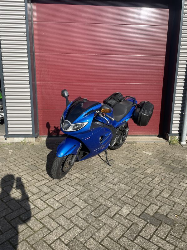Triumph Sprint 1050 ST ABS - Afbeelding 2