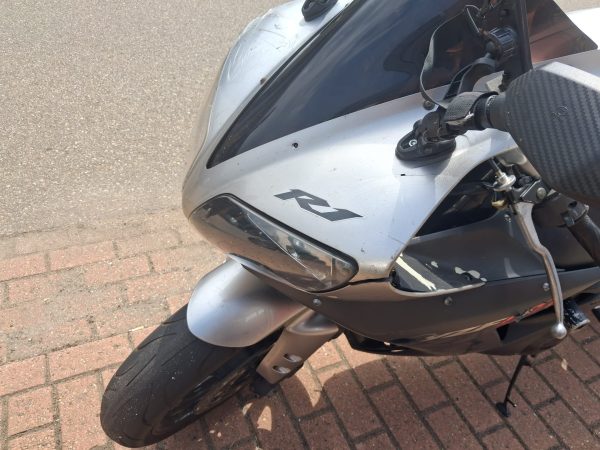 Yamaha r1 inruil koopje onderdelen schade - Afbeelding 3