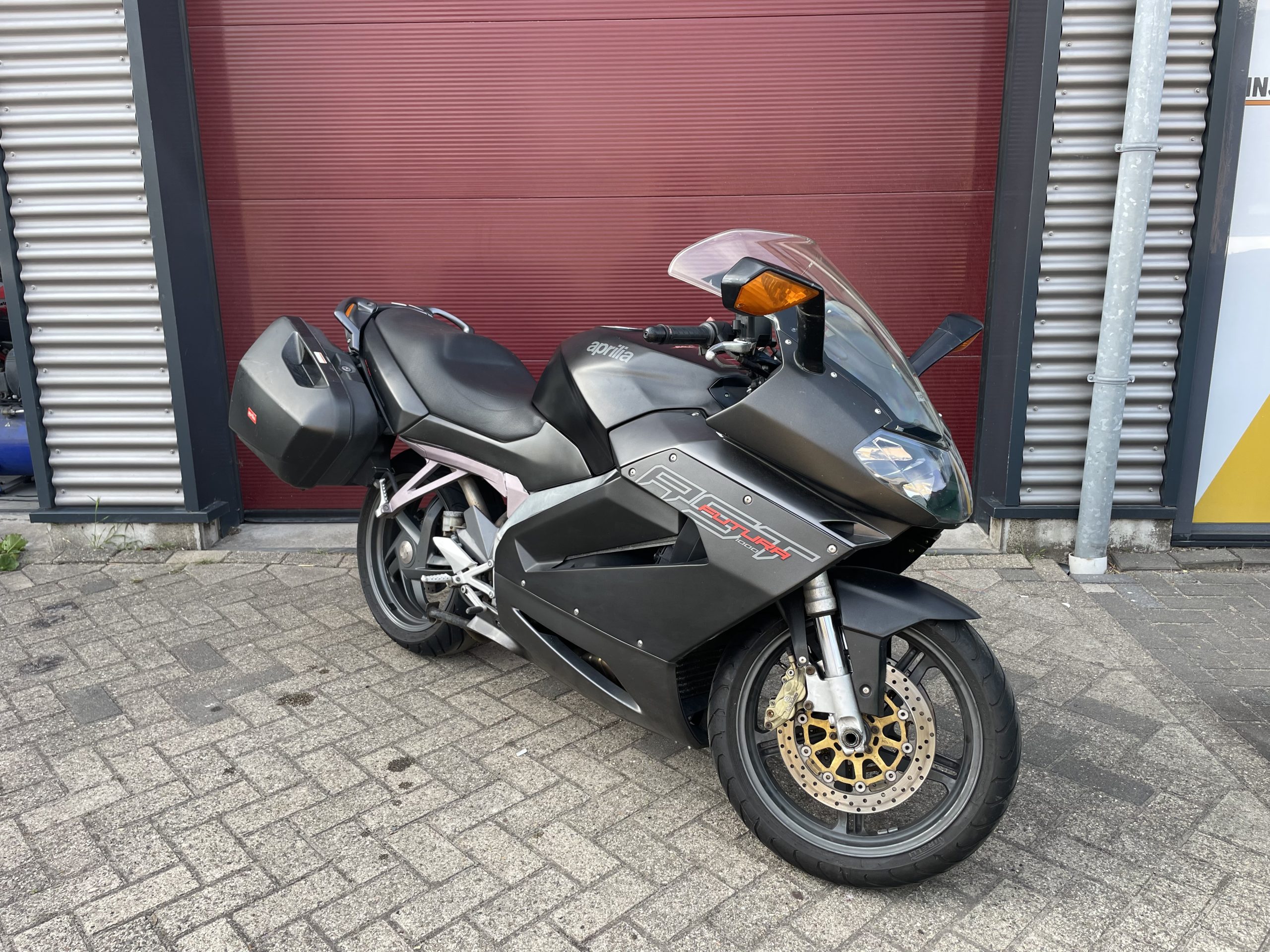 Aprilia RST 1000 Futura