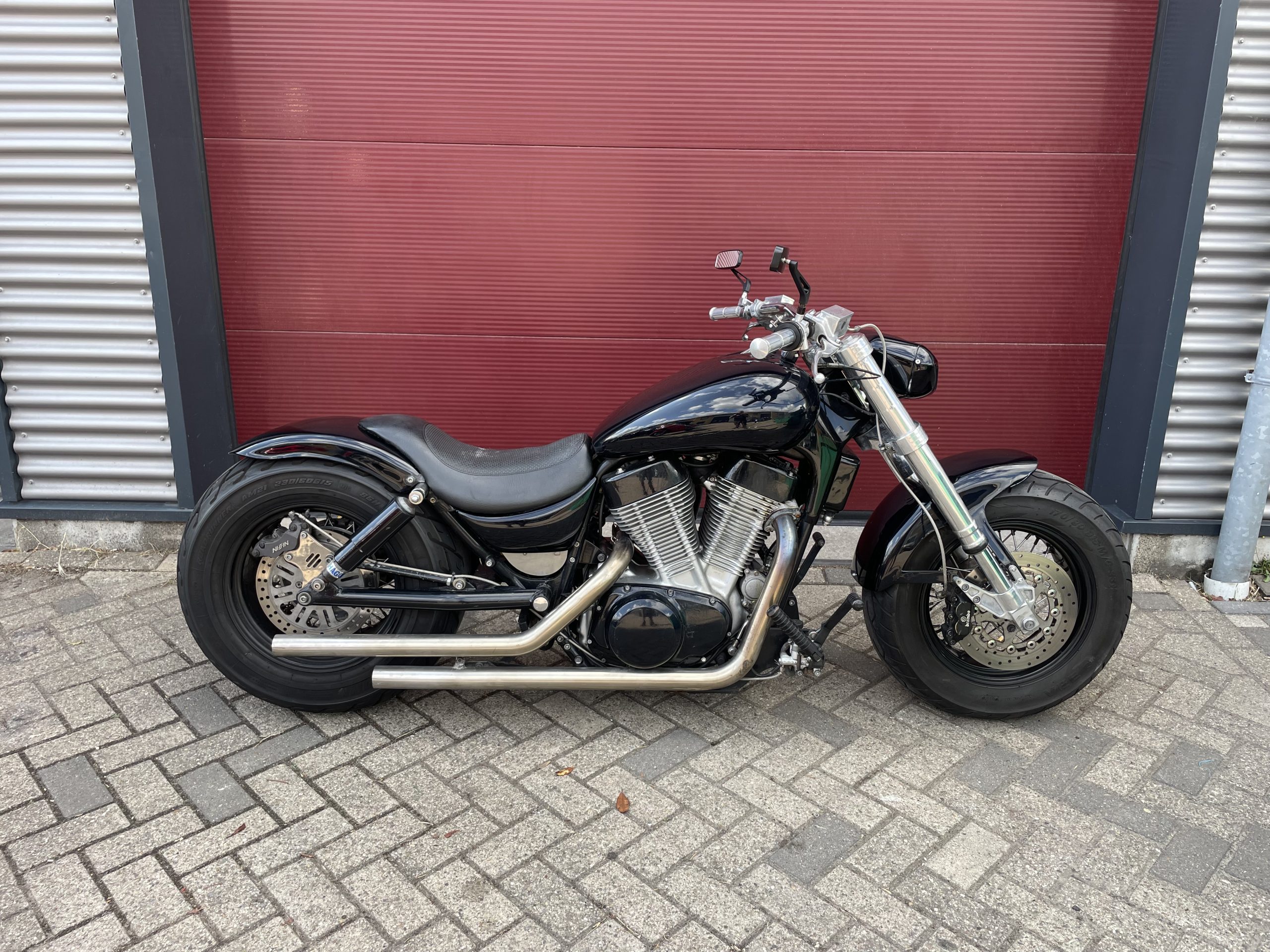Suzuki VS 1400 Intruder Custom 230 achterwiel en 170 voorwiel - Afbeelding 4