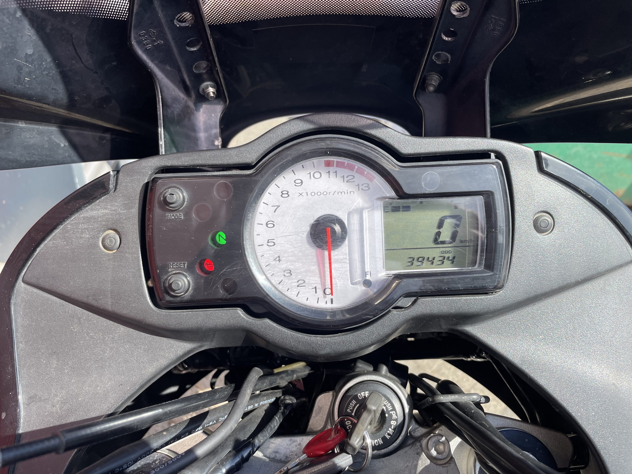 Kawasaki Versys 650 Met topkoffer - Afbeelding 15