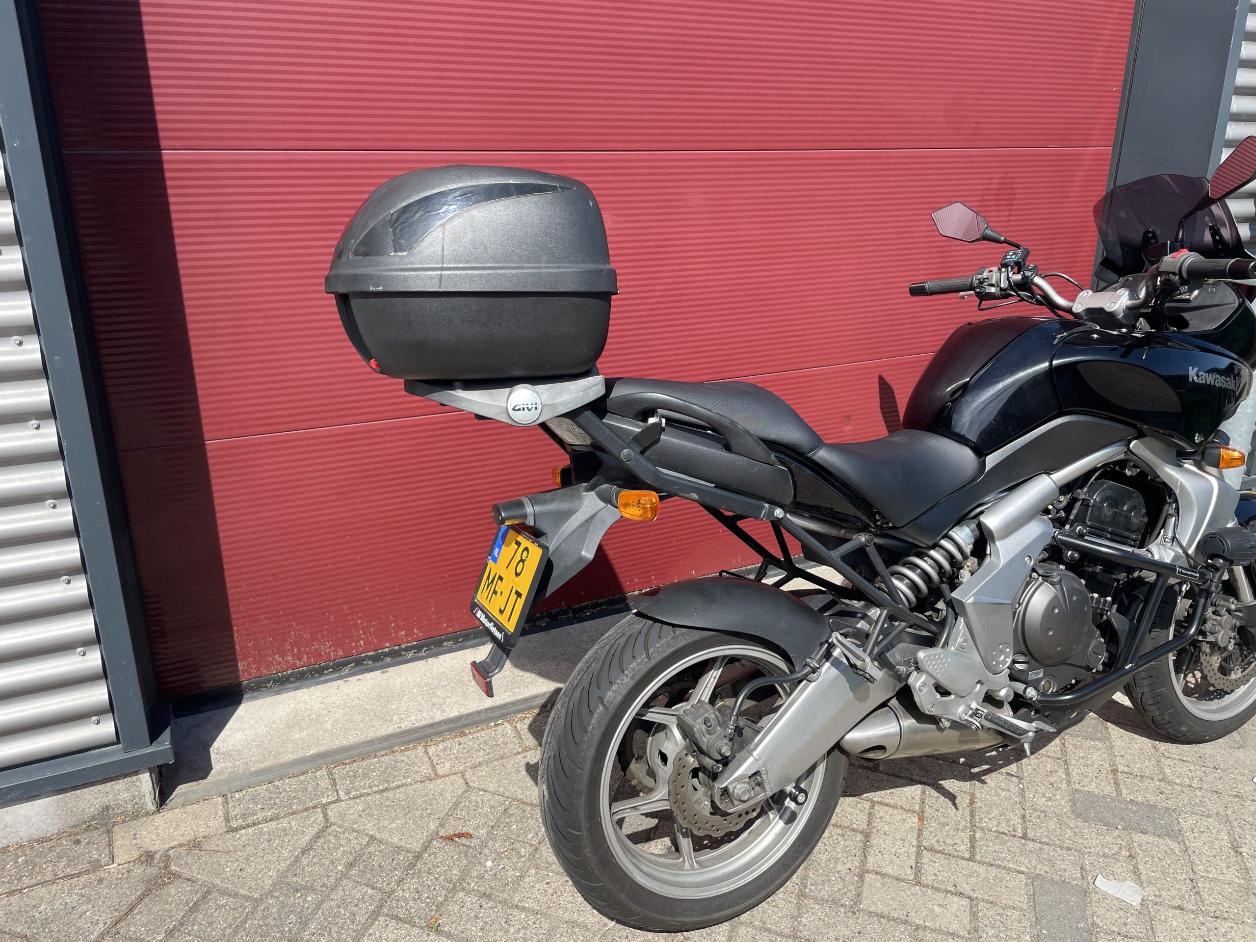 Kawasaki Versys 650 Met topkoffer - Afbeelding 10