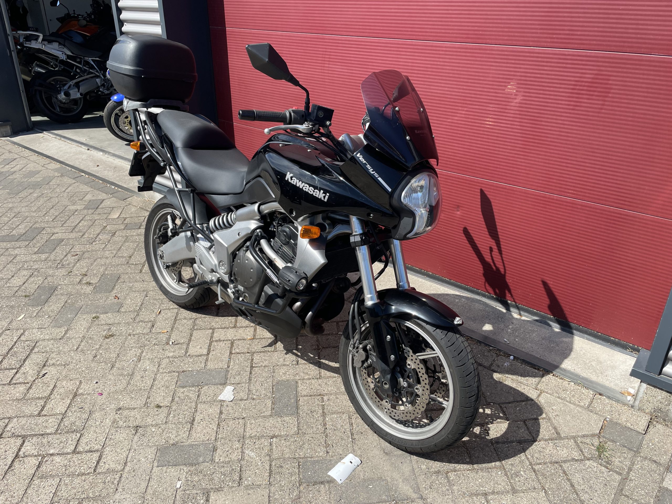 Kawasaki Versys 650 Met topkoffer - Afbeelding 6