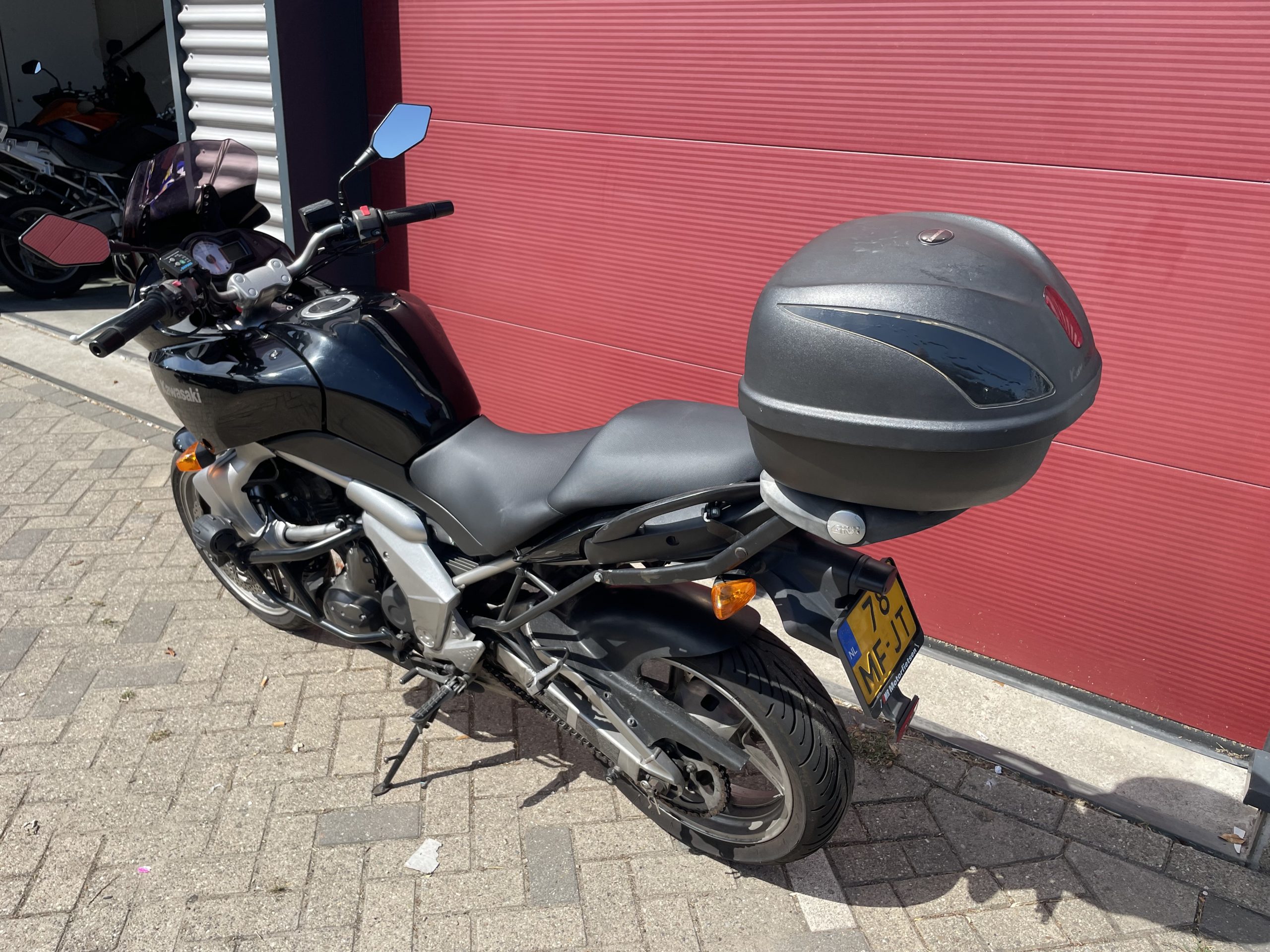 Kawasaki Versys 650 Met topkoffer - Afbeelding 9