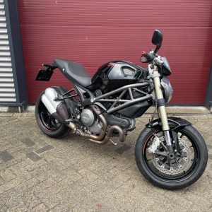 Gave Ducati Monster 1100 Evo ABS