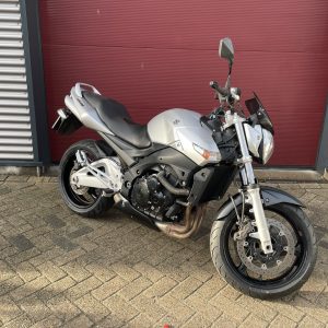 Suzuki GSR 600 Nieuwe banden